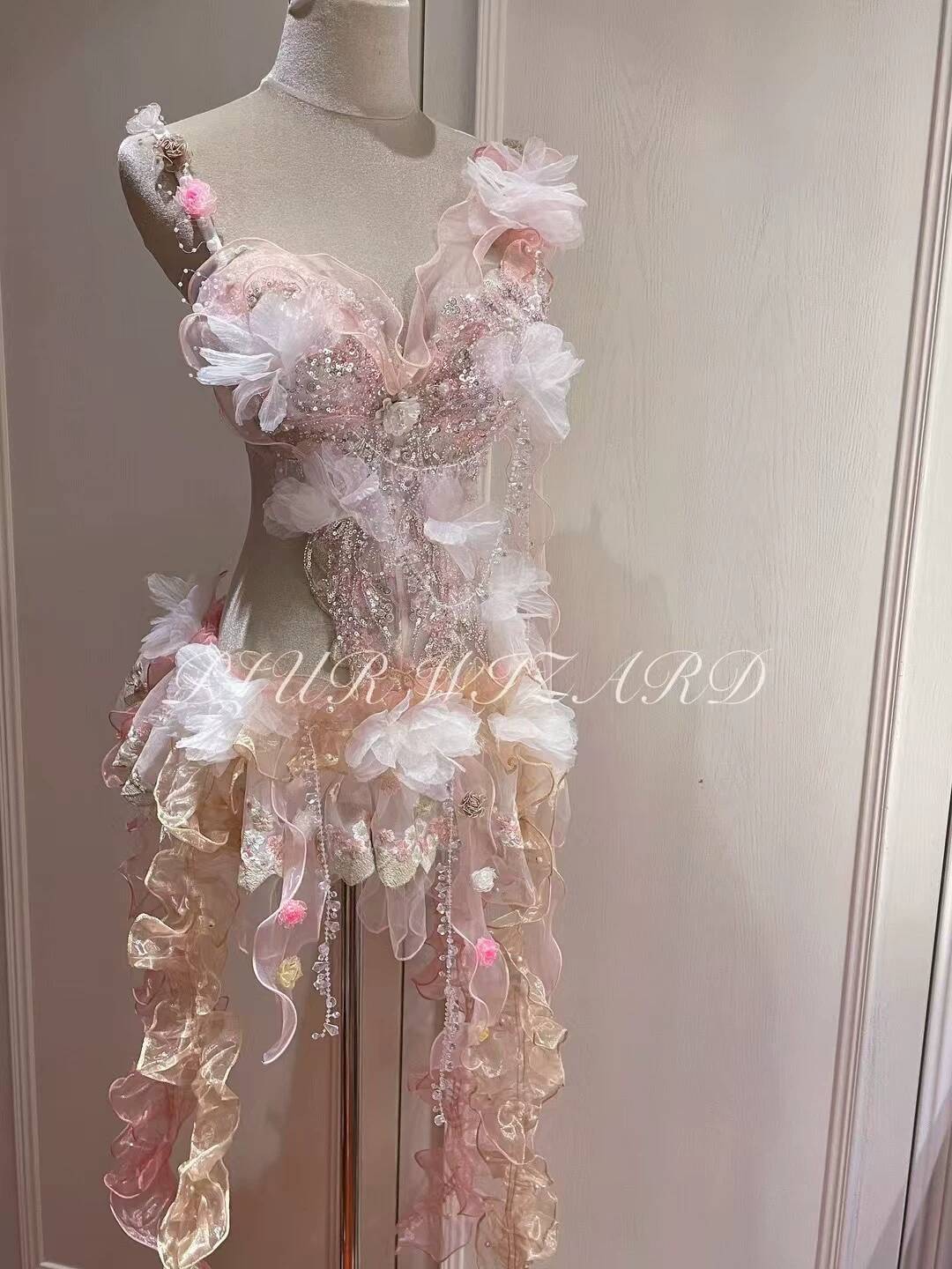 Embroidery Dress - Изысканный персонализированный комплект с цветочной вышивкой: