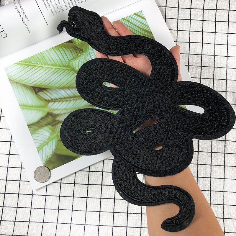 1 шт., нашивка с вышивкой «Чер – обзор и цена Embroidery Alpha