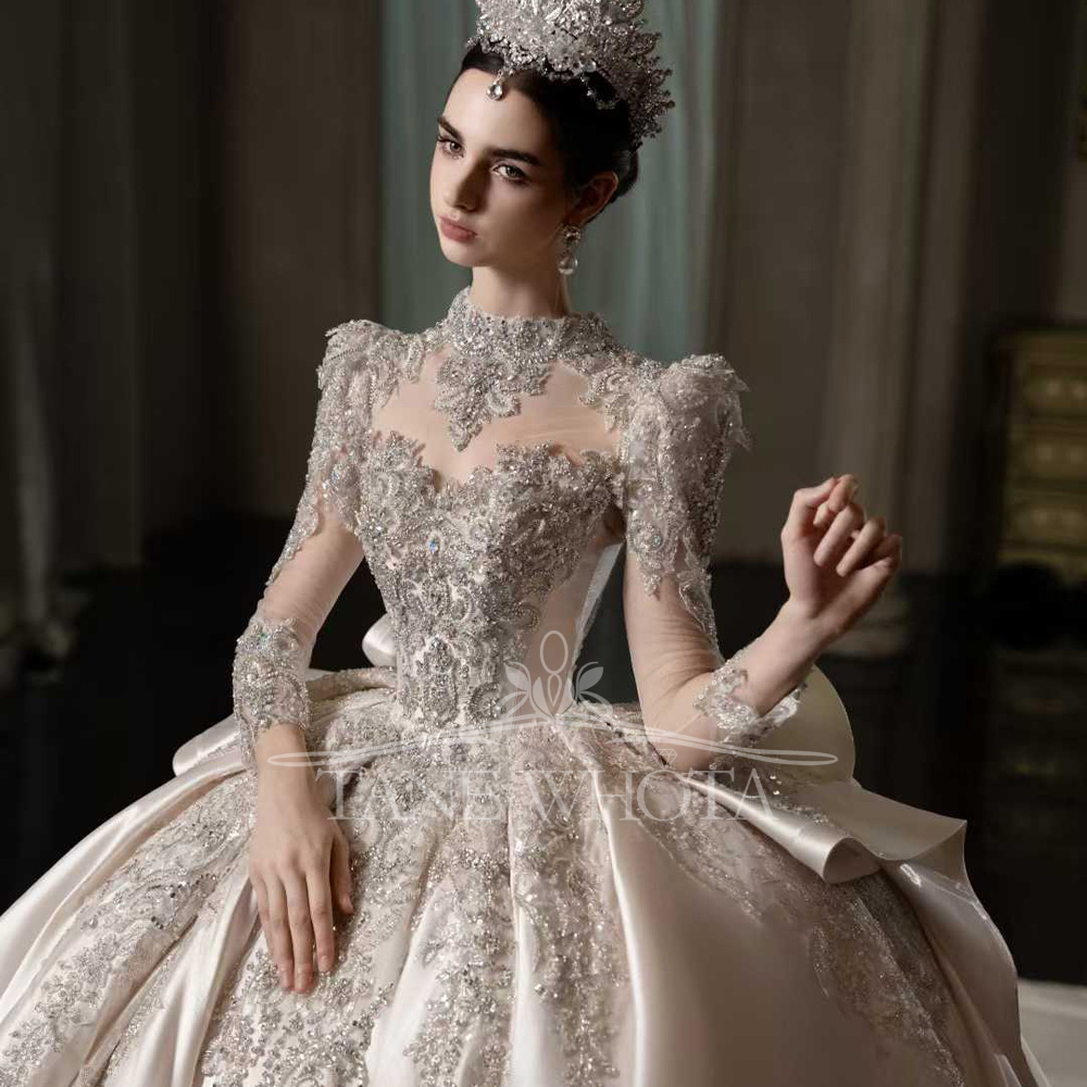 Роскошное розовое бальное плат – обзор и цена Embroidery Roses