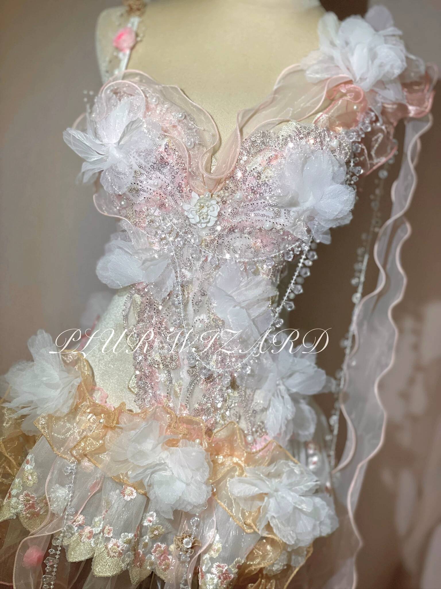 Изысканный персонализированный – обзор и цена Embroidery Dress