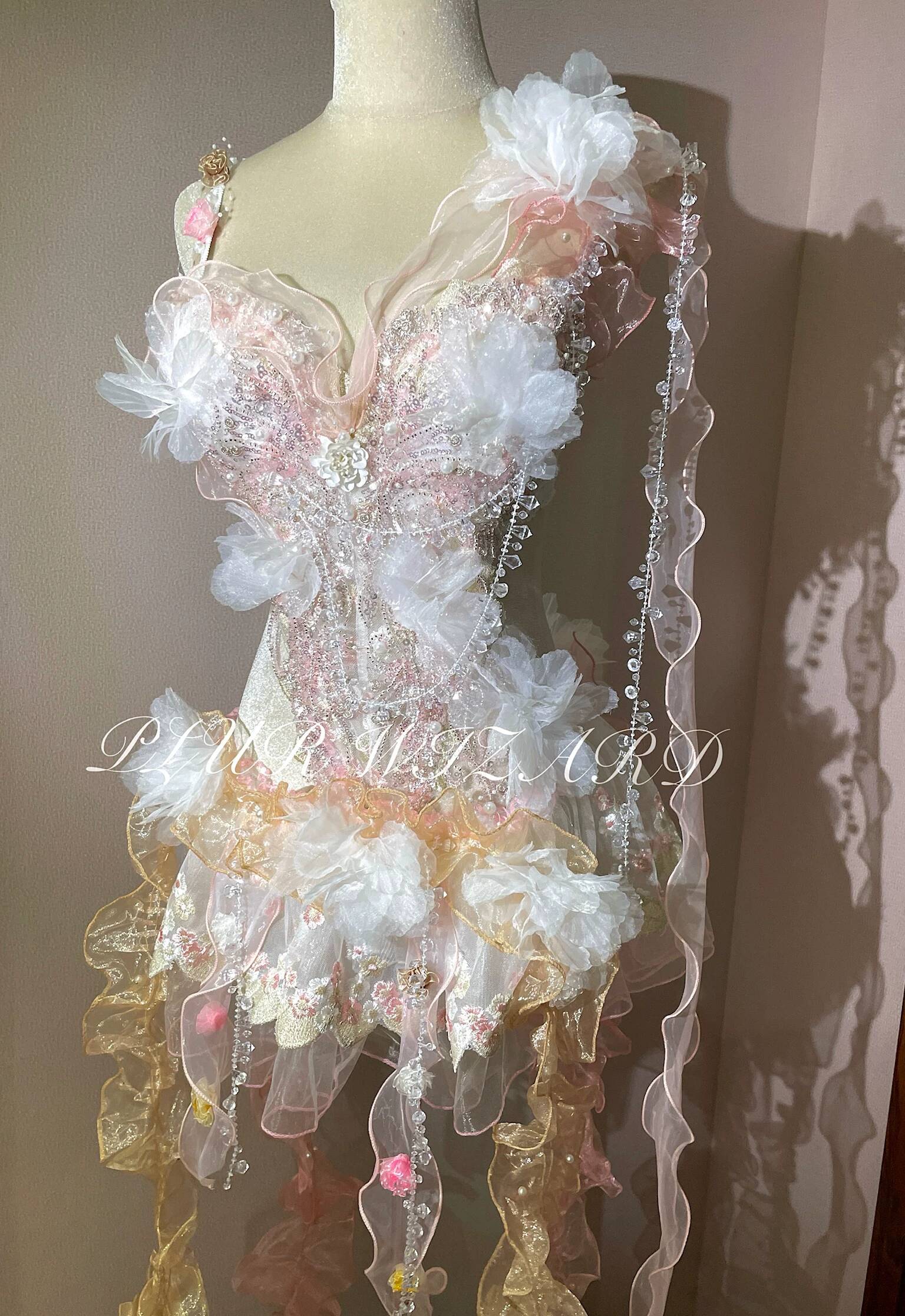 Изысканный персонализированный – обзор и цена Embroidery Dress